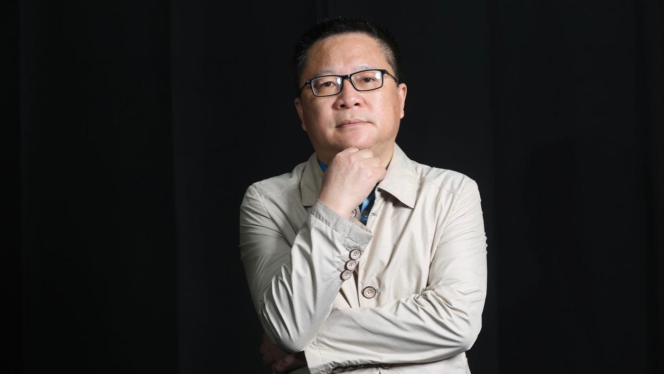 李少君的诗|花坛里的花工